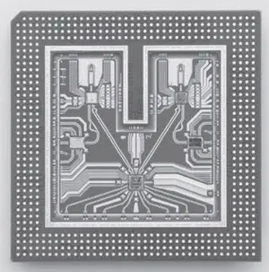 Внешний вид интерфейсного модуля осциллографов Infiniium 90000 серии X с пятью кристаллами на фосфиде индия